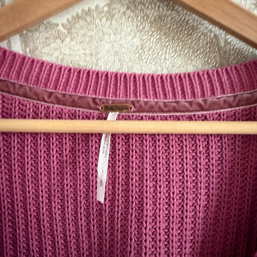Free People Rose Pink V-Neck Bell Sleeve Sweater - Picture 4 of 10